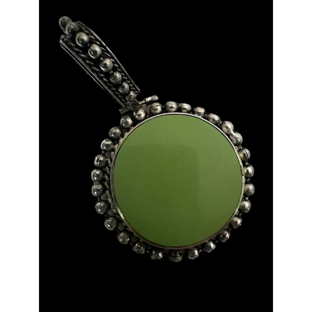 Vintage Bright Clover Green Enamel And Silver 2” Pendant - Picture 8 of 14